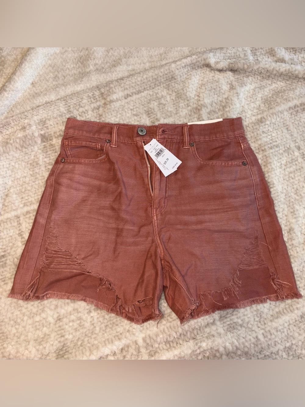 American Eagle - High Rise - Distressed Mom Short